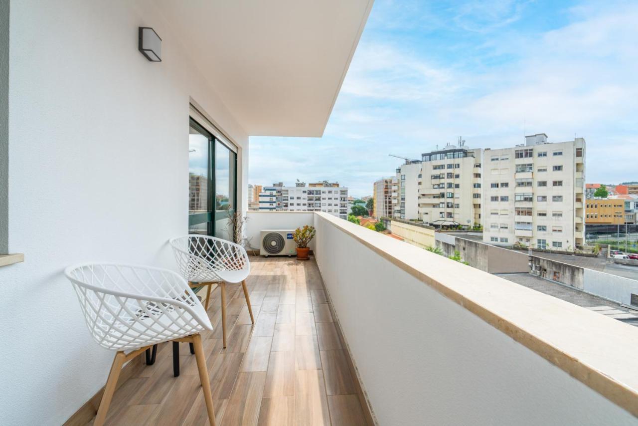 Gaia Terrace Apartamento Qian 2Br Ac L Free Parking فيلا نوفا دي غايا المظهر الخارجي الصورة