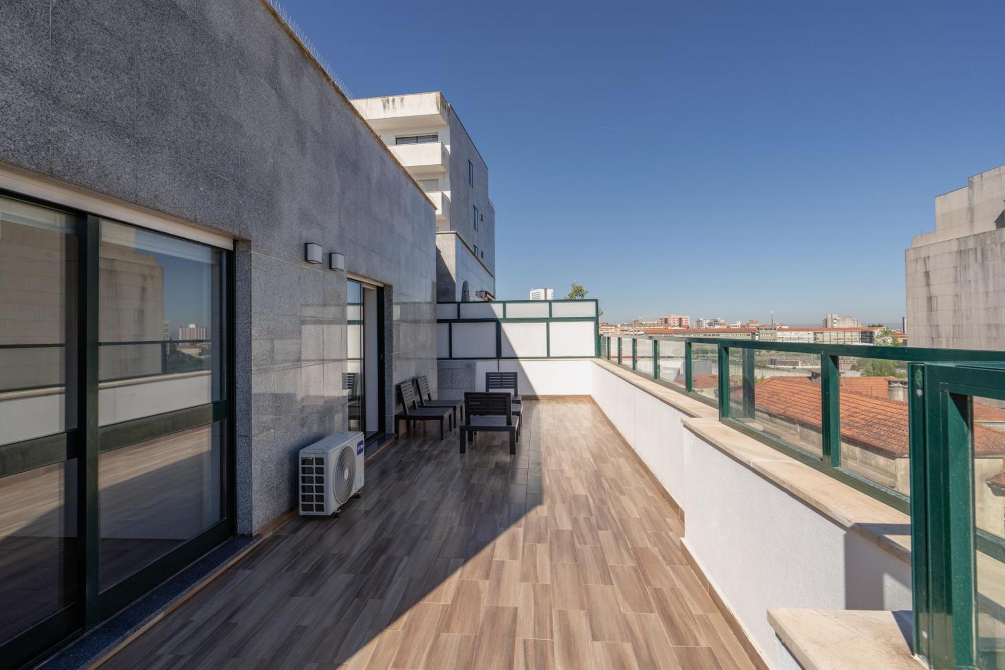 Gaia Terrace Apartamento Qian 2Br Ac L Free Parking فيلا نوفا دي غايا المظهر الخارجي الصورة