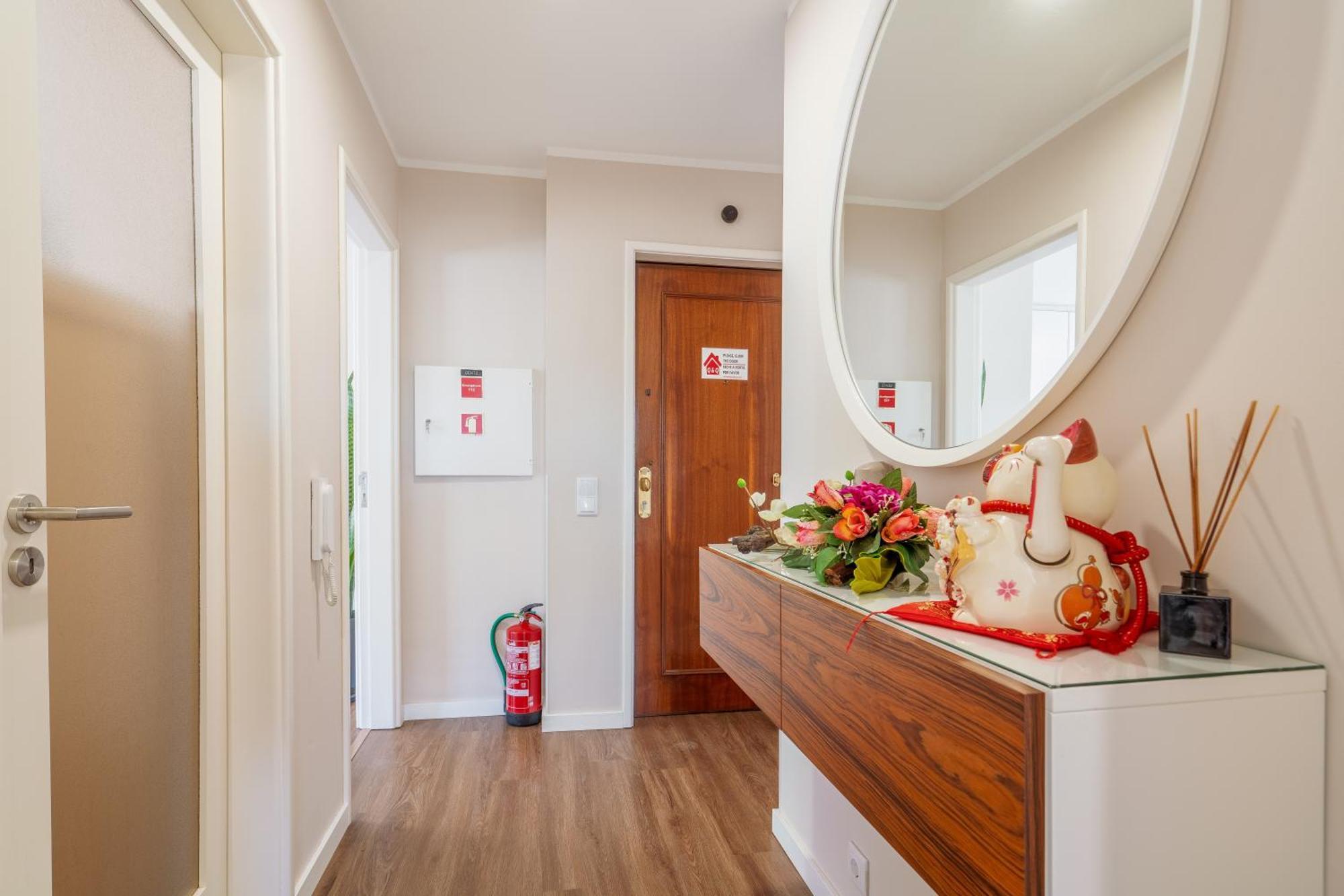Gaia Terrace Apartamento Qian 2Br Ac L Free Parking فيلا نوفا دي غايا المظهر الخارجي الصورة